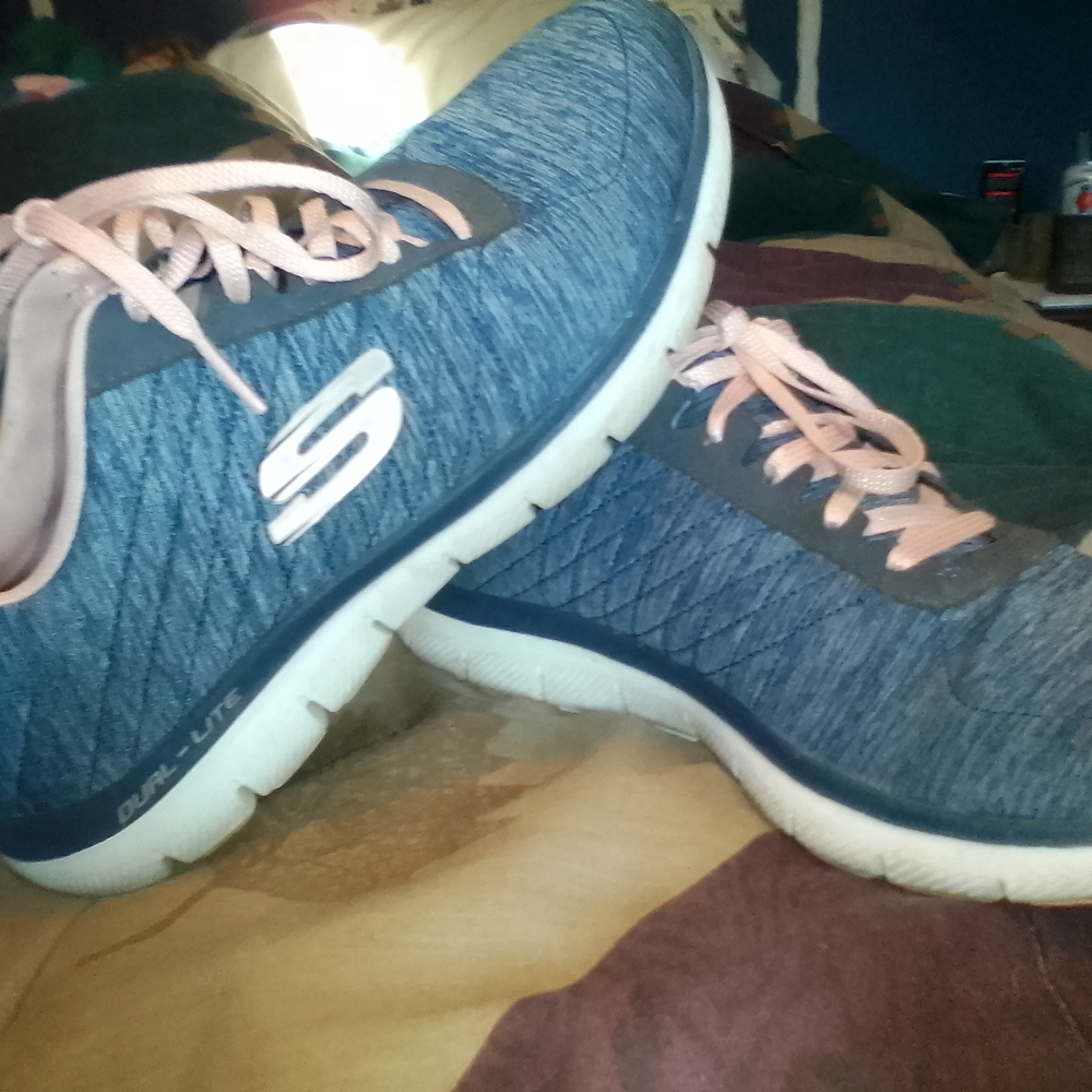 Skechers Women's Blue Memory Foam Sneakers